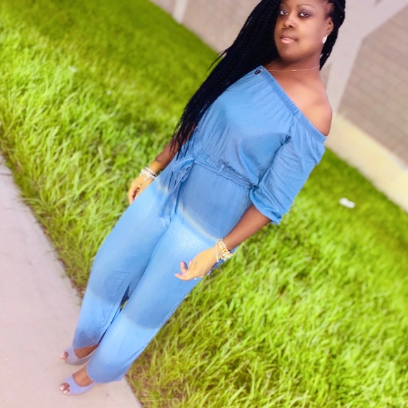 “ Sheena” Off The Shoulder Jumpsuit - Picture 2 of 2